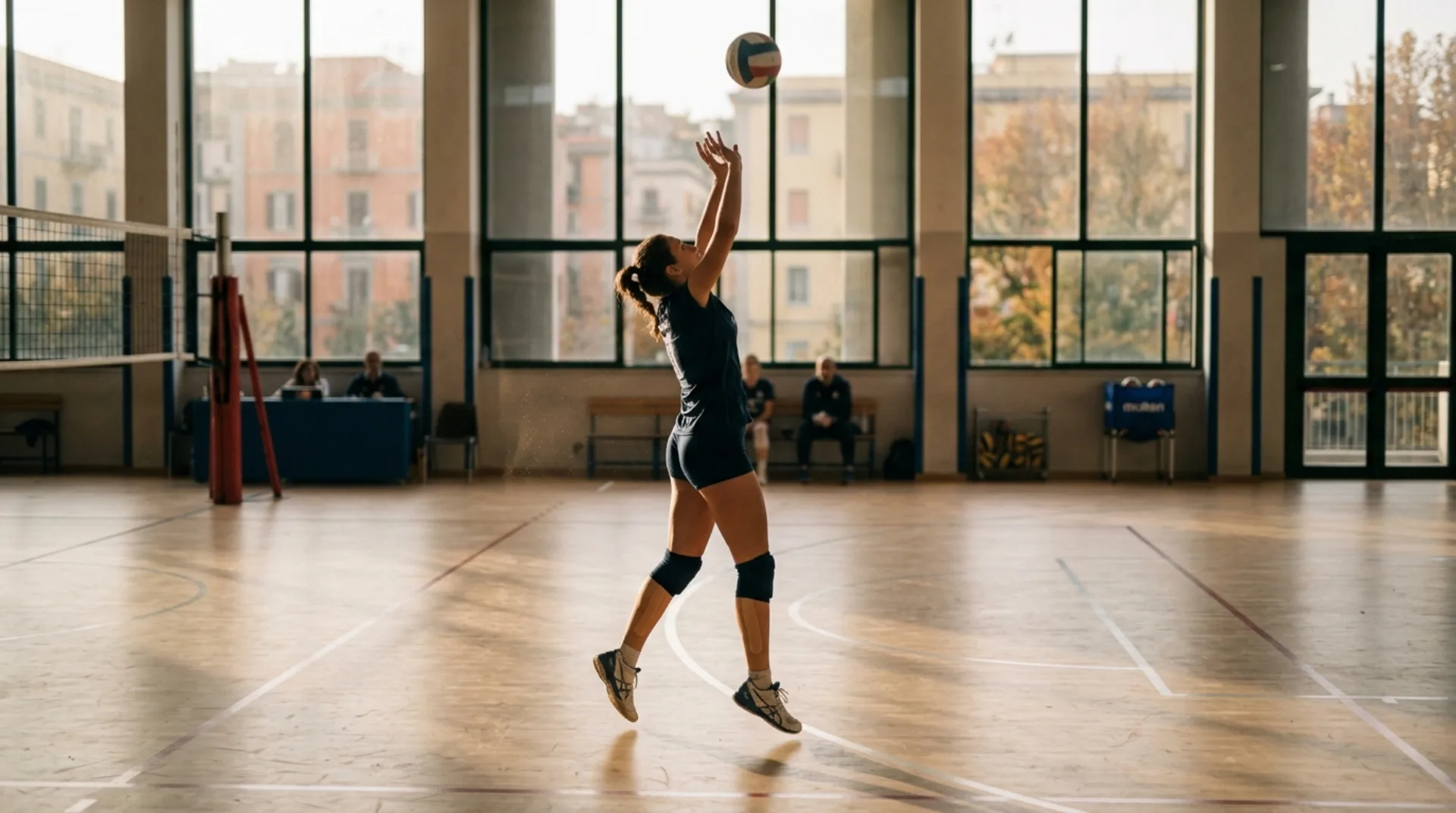 Campo da pallavolo indoor pronto per una partita amatoriale